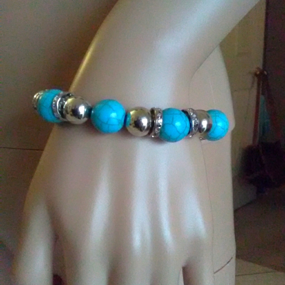VINTAGE PRETTY BRACELET TURQUOISE COLOR RHINESTONES & SILVER TONE METAL BALLS
